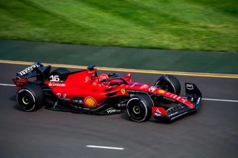 Ferrari decidiu usar o simulador para tentar acelerar o desenvolvimento de Leclerc