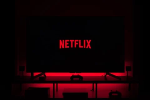 Netflix na mira do Procon sobre ideia de cobrança extra.