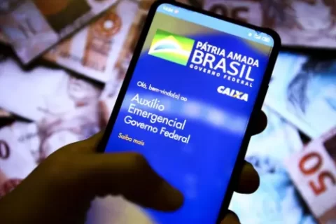 Você tem direito ao Auxílio Brasil? Veja! ( Imagem: Marcelo Camargo Agência Brasil)